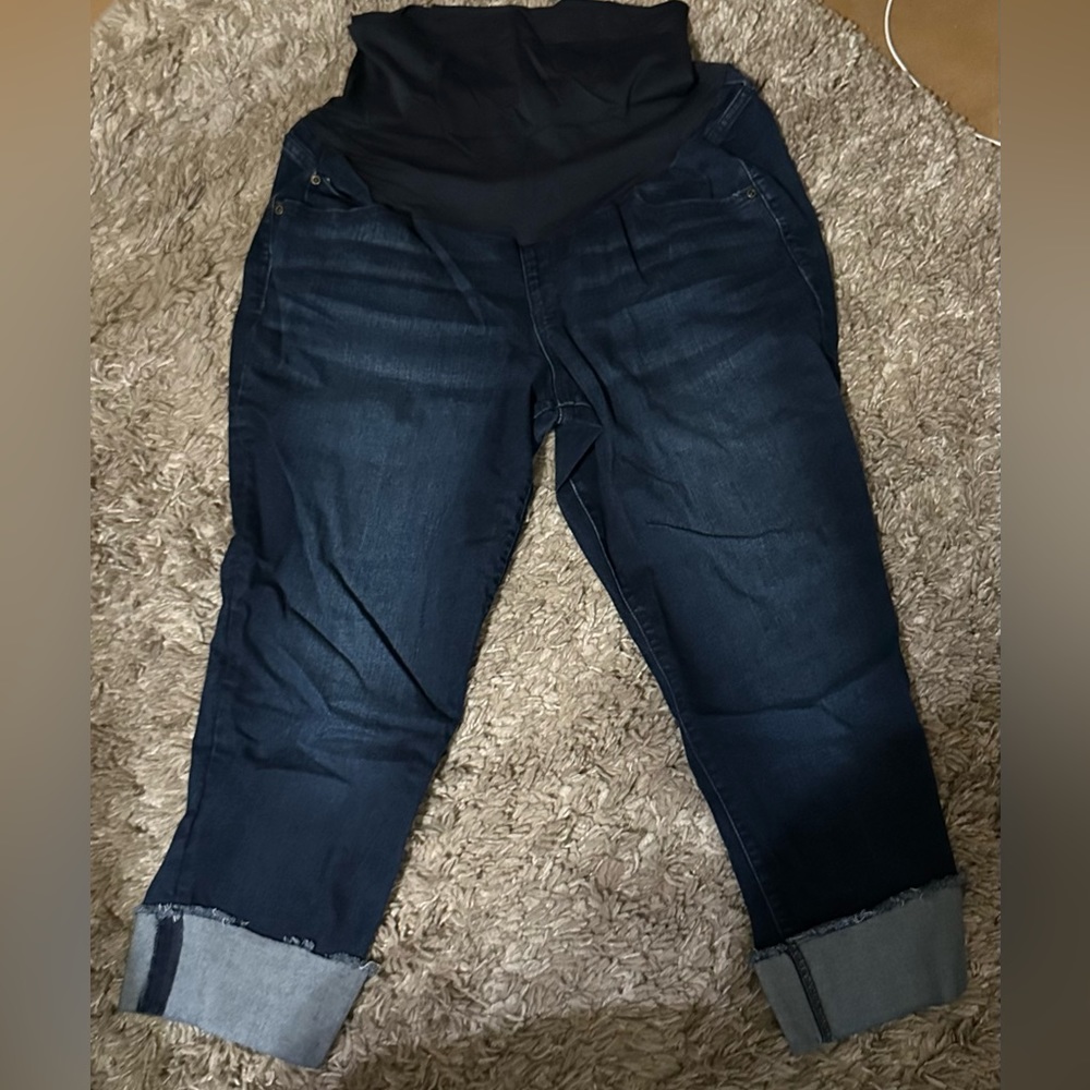 Women’s maternity capris